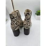 Bella Vita Wilma Women Block Heel Ankle Booties Taupe Snake Print Size 7.5 Photo 3