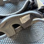 Khombu Women’s Black Sandal Photo 1