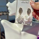 Urban Soul snow sea shell flower drop earrings gold tone reflective multicolors Photo 0