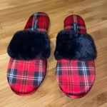 Victoria's Secret NWT Victoria’s Secret Faux Fur Red Plaid Bed Slippers Large Photo 1