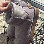 UGG  Women's Plush boots Photo 0