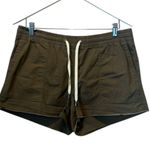 Vuori Women’s Vintage Ripstop Shorts Size Large Dark Oregano Green Photo 0