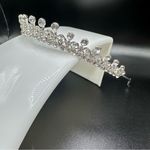Elegant Silver Tiara Photo 9