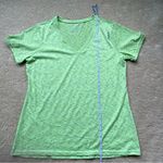 Reebok  Women's Green Athletic T-Shirt - Size L - EUC - 100% Polyester Photo 6