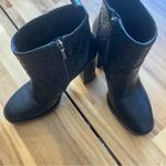 Karl Lagerfeld Paris Black Embossed Logo Block Heel Ankle Boots Women’s 7.5M Photo 6