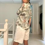 C&C California  Linen Tropical Print Button Down Shirt Ivory/Green Size M Photo 1