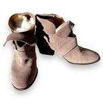 American Eagle  Outfitters Women's size 8 Suede Bootie Photo 3