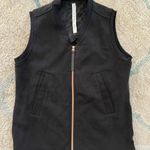 Lululemon  departure vest Photo 0