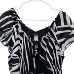 Urban Rose Womens Zebra Print Fluttered Sleeve Blouse Black Gray Size 1X NWT Photo 1