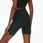 Aritzia NWT TNA Hold It Hi-Rise Atmosphere 7” Biker Short Black- Size XS Photo 4