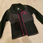 The North Face black pink Denali fleece jacket Photo 0