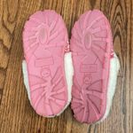 The Clothing Company Blue Star Memory Foam Slippers Pink and White Photo 5