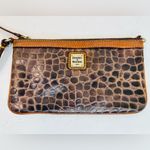 Dooney & Bourke Brown Croc Embossed Leather Large Slim Wristlet Clutch READ Photo 2