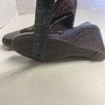 Antonio Melani ‎ Women’s Burgundy/Brown Wedge Heels Size 8M Photo 4