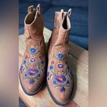 ALDO  Floral Embroidered Ankle Boots size 6 Photo 1