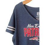 New England Patriots T Shirt Womens XXL Blue V Neck NFL Team Apparel Football Photo 1