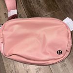Lululemon Everywhere Belt Bag 1L Photo 0