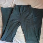 Aritzia Teal  TNA flare legging size xxs perf condition #artizia #yogapants #flare #chic Photo 2