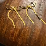 Gold Bow Drop Earrings – Elegant Ribbon Design Photo 2