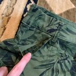 Old Navy NWT…OLD BAVY Olive Leaf Pixie Chino Shorts Photo 3