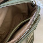 NWT SUGU Brooklyn Triple Zip Camera
Crossbody Bag Green Photo 9