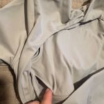 Kamo Fitness Grey backless cropped top with removable pads. Gray Photo 5