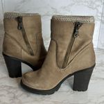 Steve Madden  ladies sweater ankle boots size 7.5 M chunky block heel Photo 5