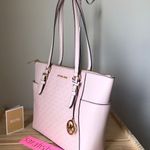 Michael Kors Set Photo 15