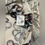 Joseph A Y2K Jospeh A. Bright Flowers on White Sleeveless Pet. Med. Photo 6