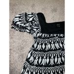 Y2K babydoll black & white abstract shirt.Sz 10 Photo 3