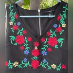 Forever 21 Black Floral Embroidered Crop Top – Size S Photo 1