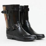 Burberry New Buckle Rubber Rain Boots in Black Size 40 Photo 0