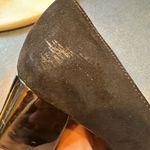 Bandolino  Black Suede Block Heels Gold Logo Hardware Slip Resistant Shoe Sz 7.5 Photo 14