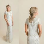 Lotus Threads Beaded Georgette Cap Sleeve Gown in Creme Size US 4 NWT Photo 3