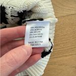 L'Academie L’Academie - Danelea Cropped Sleeveless Vest in Ivory & Black Photo 2