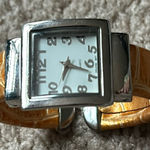 Women’s vintage orange/silver bangle bracelet watch one size measurements‎ shown Orange Photo 0