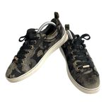 Women's Earth ZAG Black/Olive Green Faux Velvet Floral Sneakers
Shoes Size 11 B Photo 1