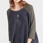 BDG Urban Outfitters  Baseball Tee Flowy Green Charcoal Gray sz M Photo 0