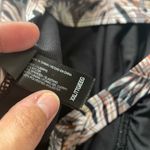 Hurley  XXL 4 way stretch one piece swimsuit with cross straps Photo 5