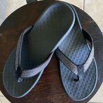 Vionic Bionic Black Flip Flop with white stones & cloth tongue size 8 Photo 0