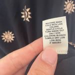 Kim and Cami short Sleeve Tee with sun size small Black Photo 4