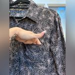 Elizabeth and James  100% Silk Button-Up Shirt Blouse Mauve Starburst Size Small Photo 2