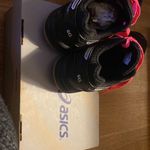 ASICS Gel Rocket Volleyball Shoes Photo 3