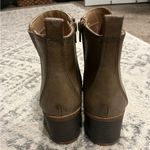 Life Stride  Booties Like new Taupe 9.5 Photo 5