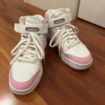 Adidas  high tops  Photo 0