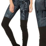 Alo Yoga  Goddess Scrunched Leggings Marble Black XXS‎ Photo 0