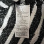 Old Navy Women’s Super Soft Lightweight Sweater XS Striped Black White Photo 6