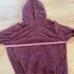 Lululemon  Women’s Om & Roam Pullover Heathered Marled Rust Berry Size 6 Photo 2