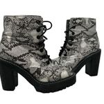 Madden Girl Archiee Snakeskin Lug Sole Heeled Combat Boots Black White Size 6 Photo 1