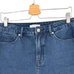 Good American Frayed Hem Denim Miniskirt In Blue299 Dark Wash Size 4 / 27 Photo 3